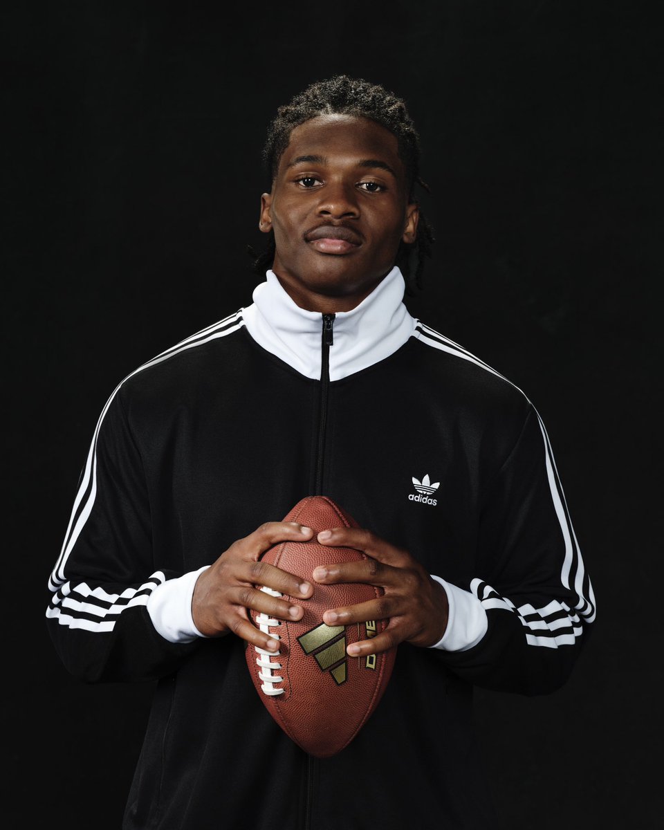 Jeremiah Smith has signed an NIL deal with Adidas!