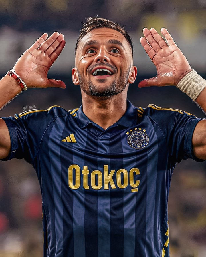 ergO3190's tweet photo. @DT10_Official @Fenerbahce şimdiden özledik.... https://t.co/ooIS0m892J