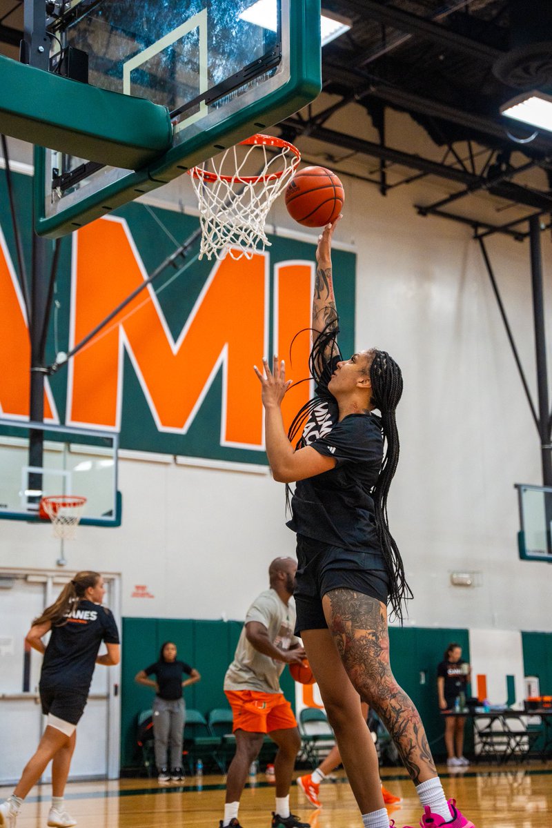 CanesWBB's tweet photo. Wishing a very happy birthday to Jess! 🎂🎉 https://t.co/6m7P7GA3bB