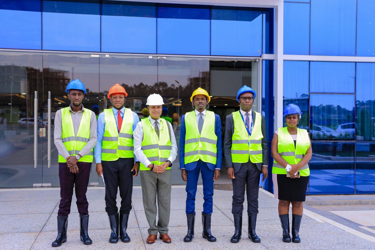 Promoting Innovation Through Intellectual Property Protection

As the National Intellectual Property Office, the Uganda Registration Services Bureau (URSB) today had the pleasure of visiting Dei Biopharma, an emerging pharmaceutical manufacturing facility located in Matugga Town