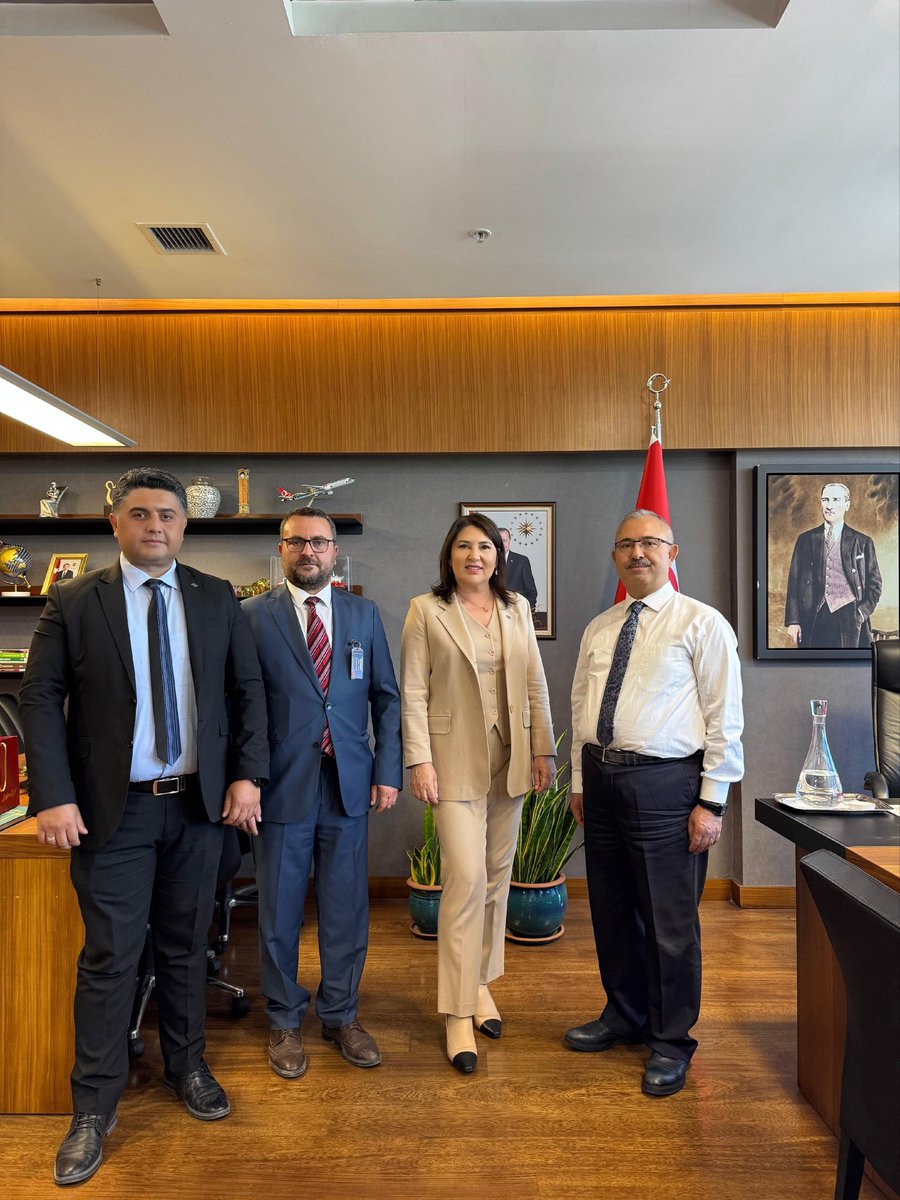 Başkent Adana Platformu Başkanı Sayın <a href="/mfbyhan/">Fatih Bayhan</a> ile Platform üyeleri Sayın Gökhan Direk ve Sayın Mustafa Aslan’ı Gazi Meclisimizde misafir ettik.

Adana’mızın sosyal, kültürel ve ekonomik gelişimine katkı sunma hedefiyle yürüttükleri çalışmaları yakından takip ediyor, şehrimize