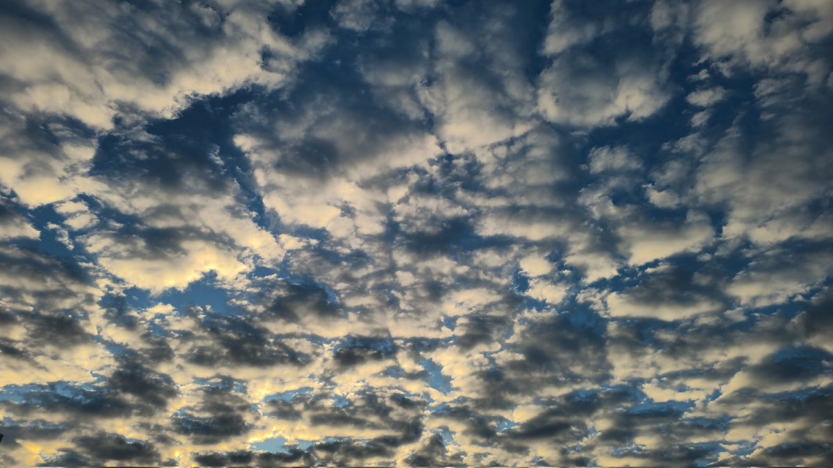 CD_Musgrave's tweet photo. Cold incoming #Centurion #FluffyStuff ☁️☁️☁️ https://t.co/NsoChtYqod