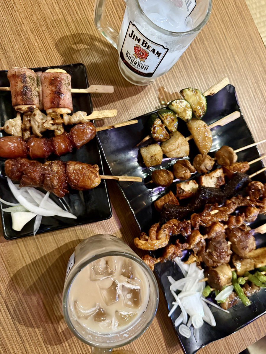 昨天與老公踏店
雖然店員有點高冷但東西是好吃的😎
內用有免費的白雞湯👍

喜歡相處自然的聊天
先了解彼此坐坐
才有機會彼此做做
不刻意速約進房

感謝貼心的你們今天特地來坐坐💗