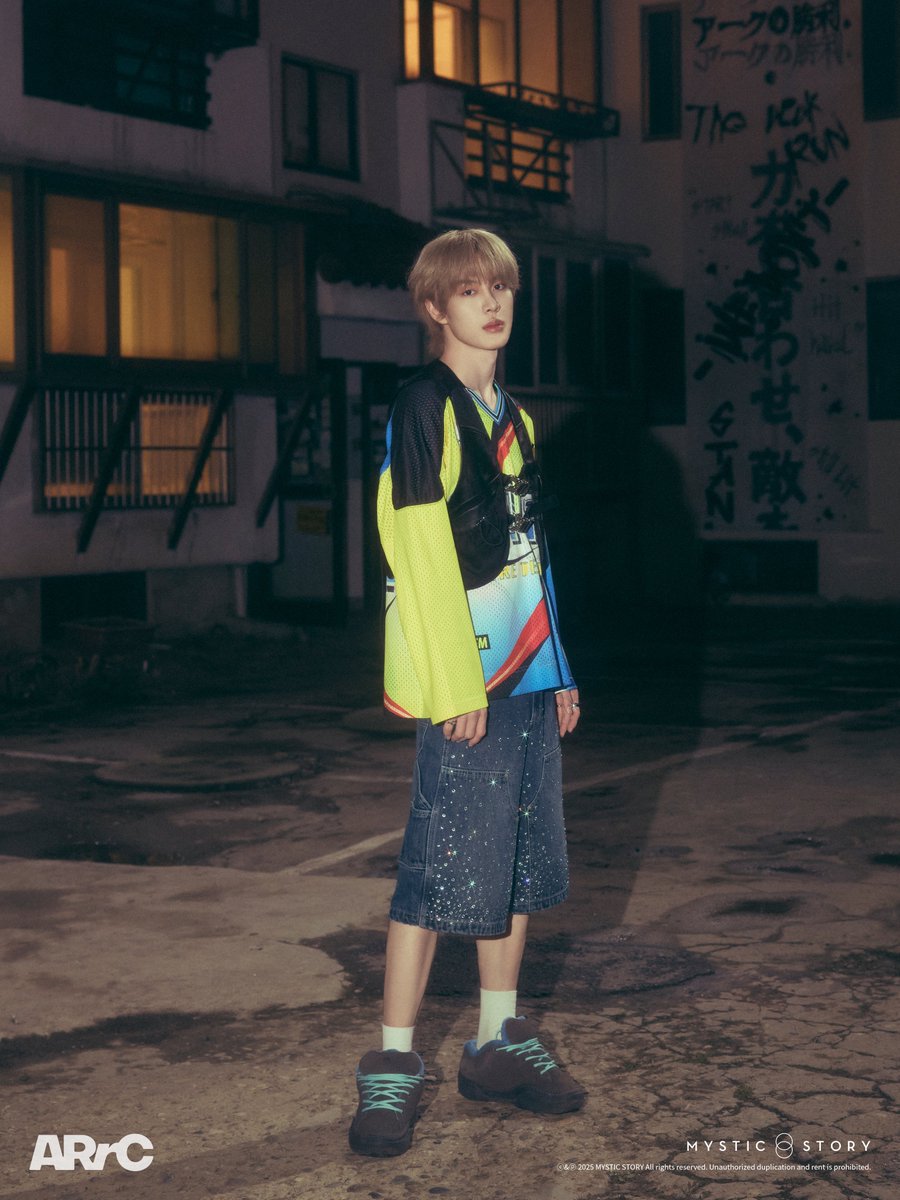 ARrC (아크) [𝗛𝗢𝗣𝗘] Photo Drop #1 
#CHOIHAN #최한  

ARrC the 3rd mini album [𝗛𝗢𝗣𝗘]  
👹2025.07.16 WED 6PM KST  

#ARrC #아크  
#HOPE 
#COMEBACK #250716_6PM