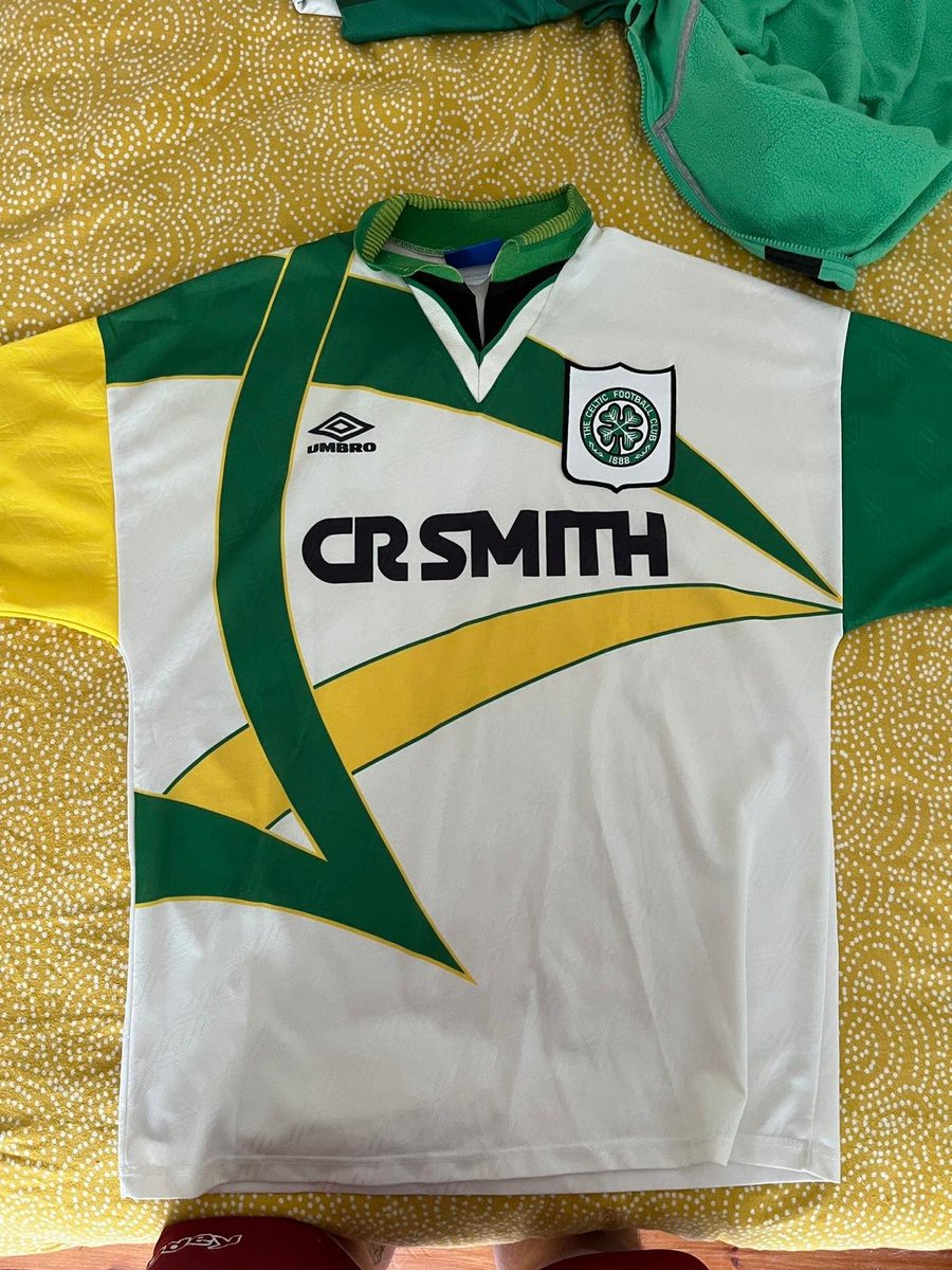 We all love bargains, right?  

We are punting two ORIGINAL shirts. NOT remakes.

1985 home shirt in medium.  40 years old. This is an iconic strip. 
MEDIUM - £200
Condition: 8/10

95 away shirt. 30 years old. This is a banger.  
LARGE - £150
Condition: 9/10

P+P £6.

RT!