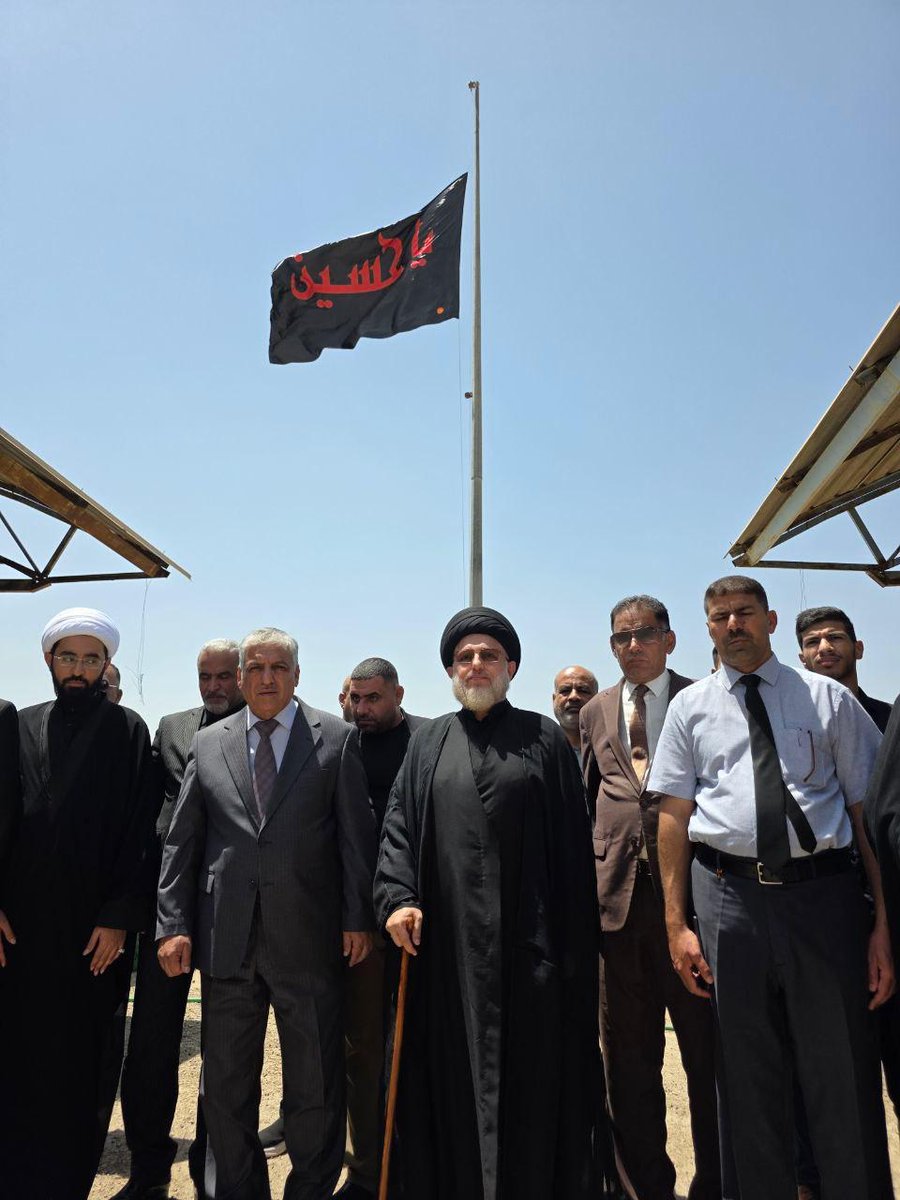 Altabatabai's tweet photo. سماحة السيد حسين الطباطبائي الحكيم يزور رئاسة جامعة القادسية ويشارك في رفع راية الامام الحسين عليه السلام ويلقي محاضرة عن الآثار المعنوية لاستشهاد الامام الحسين. ويعرب عن تقديره لما تقوم به الجامعة من تعزيز للشعائر الحسينية 

الإدارة
https://t.co/WjEJpMxVWw https://t.co/sdT391zoPM