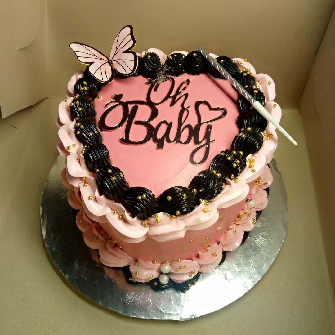 Shariquee3's tweet photo. Looking for cakes in blantyre??
We got you
Location,Limbe
Retweet please 😌😌😌 https://t.co/CnHCHHqz3f