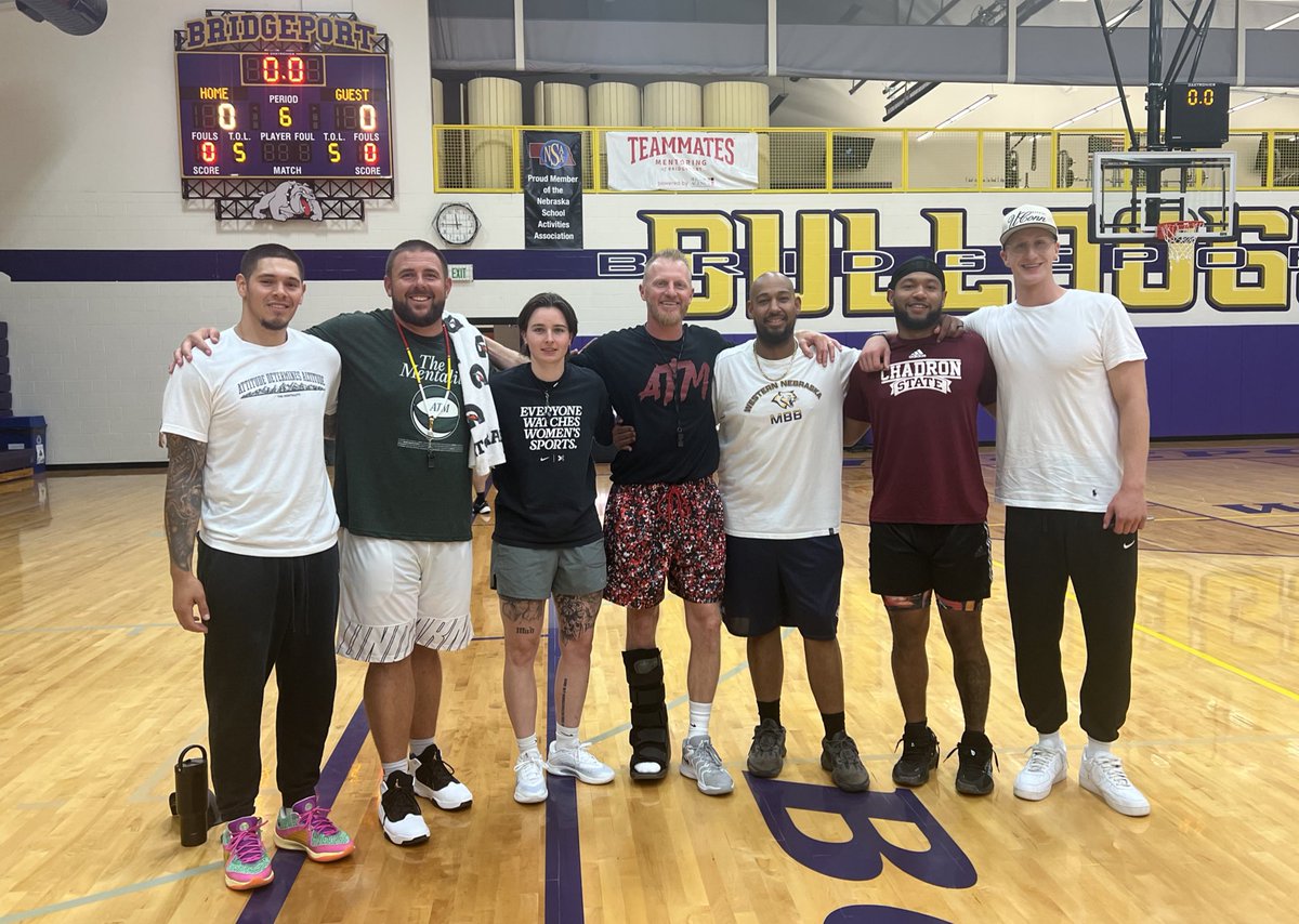 🏧 The Mentality

🔊 It’s not what we do, It’s How We Do It!

You can count on Special Guest appearances from former Players and the next Great Coaches!

The Coaching Staff is loaded with high energy, optimistic, basketball loving leaders.

🏀 It’s in The Blood 🩸
