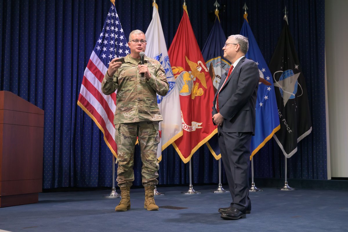 DLAMIL's tweet photo. “We are not thinking long term enough…”

At DLA HQ, Dr. Brendan Mulvaney of the #China Aerospace Studies Institute shared insights on China’s growing #military and industrial capacity and why DLA must be ready for #ContestedLogistics.

Click here for the full article: https://t.co/qyaVAY2hM3

#DefenseReadiness #DefenseIndustrialBase