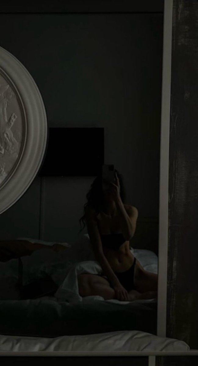 httpss_desire's tweet photo. need long term subs

requirements :
over 30-35 yo
good financial situation 
cuckold/sissy/subs
you call me always by goddess
you are ok with being my sex toy
I can blackmail you
I can threaten you for money
You do as I say 

if u think that's you, hmu https://t.co/6PCsH16kB1