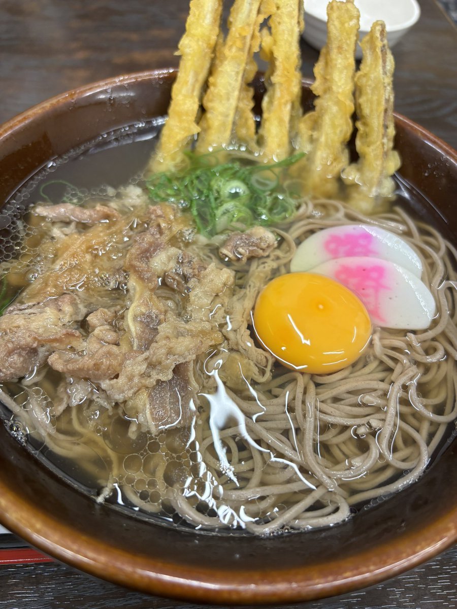 サウナに入って麺をすする日々🧖🏻🍜

🌋サウナヨーガンさん
コンパクトで全てがハイクオリティでした。
KANANくんのゲリラアウフめちゃ良かった🫠🩵

🍃こもれびさん
急遽扇いだりしたけど
やっぱり爆ととのいするんよね🤤大好き

KANAN君
山下さん
後藤さん
川藤くん
ありがとう🫶🏻