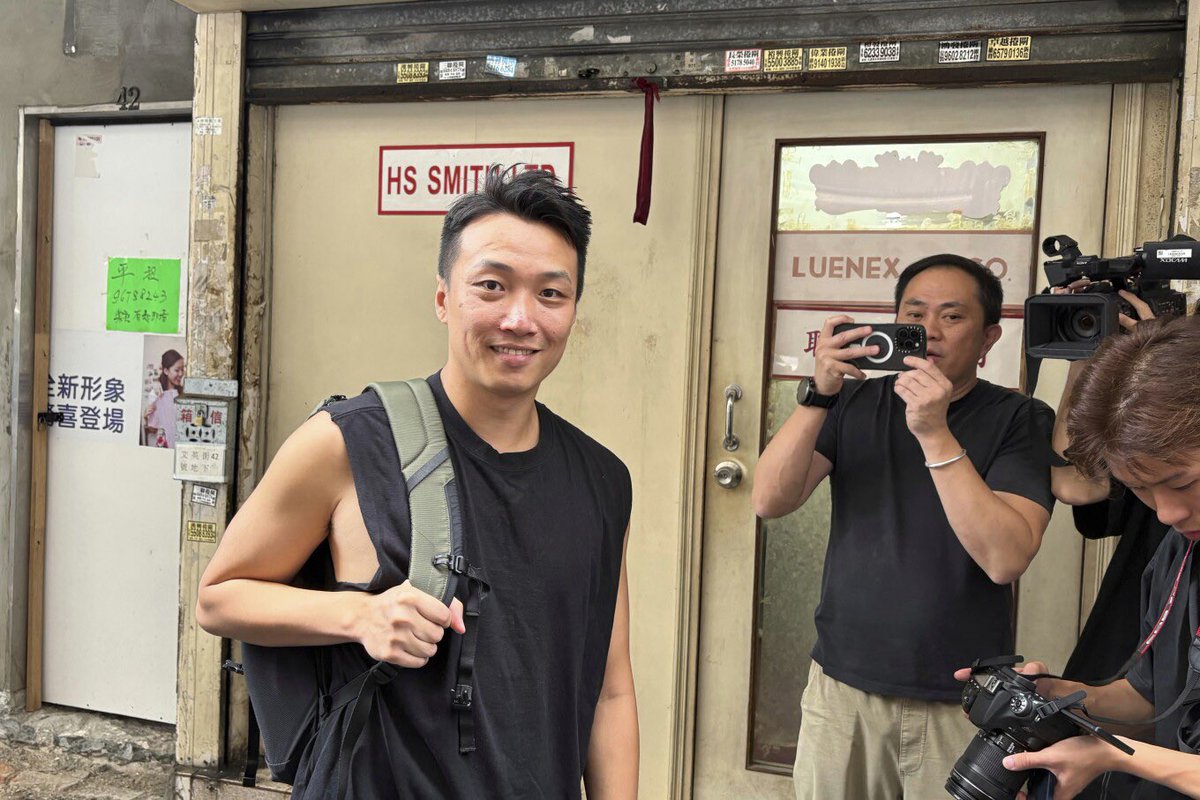 kanis_leung's tweet image. Hong Kong’s government proposed a registration system that would recognize same-sex partnerships formed overseas, granting such couples more rights in the city. But rights activists like Jimmy Sham questioned why they had to register overseas first. apnews.com/article/hong-k…