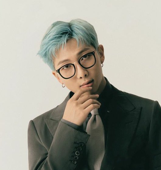 RM_JoonieNamu's tweet photo. How can I handle all these 🥵🥵🥵
#RM #KimNamjoon https://t.co/ojlJ3hIYfo