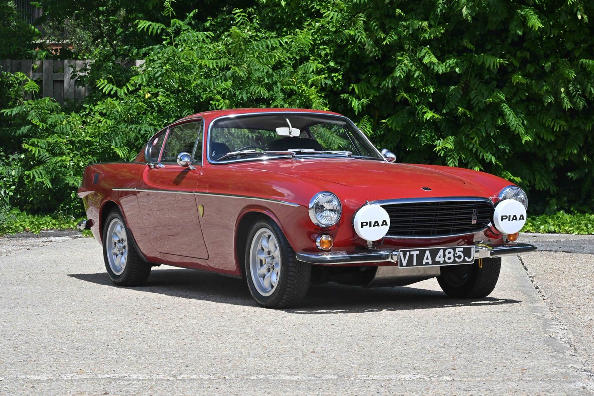 BonhamsCars's tweet image. A quick, reliable, and well-sorted 1971 Volvo P1800E with real pedigree; solid and benefitting from significant recent expenditure, you could jump in and compete with it straightaway 🇸🇪 tinyurl.com/227rkp3r