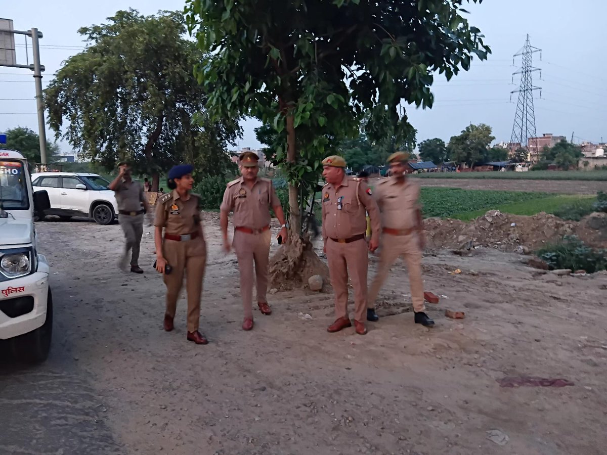 SHO Phase 2 Central Noida tweet media