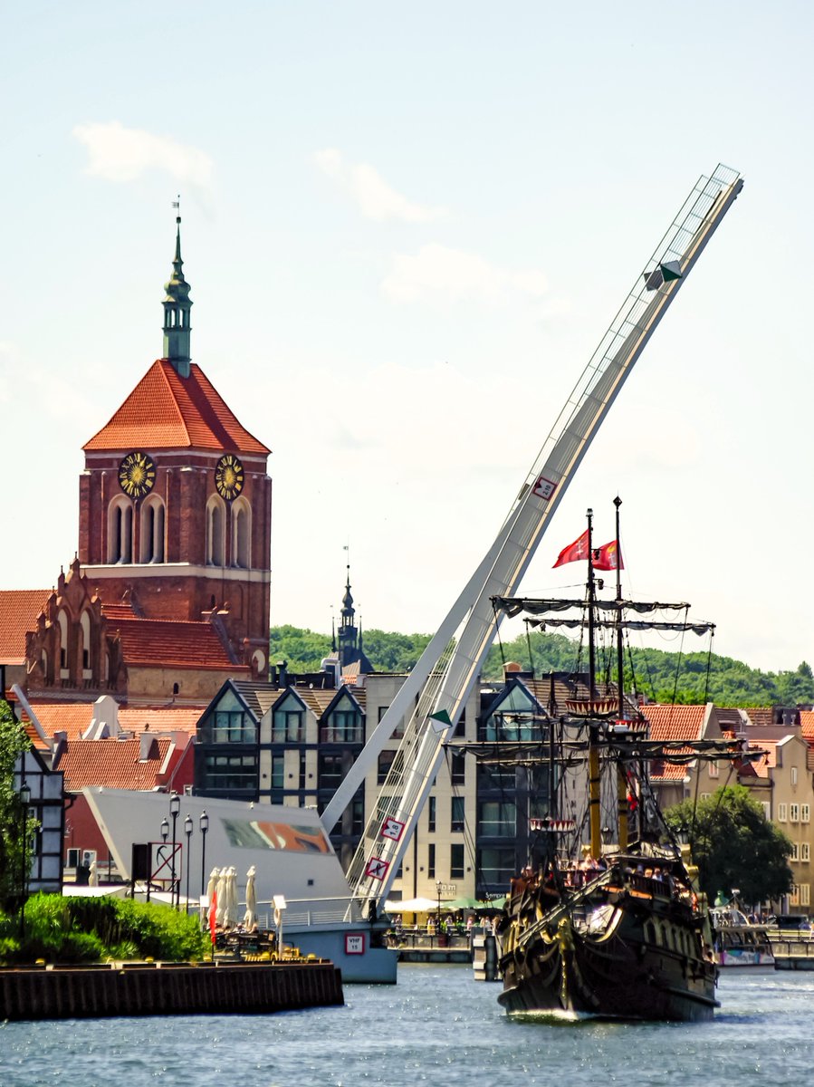 Ach, poranki z takim klimatem to najlepsza wersja „dzień dobry” ☀️
#gdansk #ilovegdn
📸 instagram.com/robert.silski