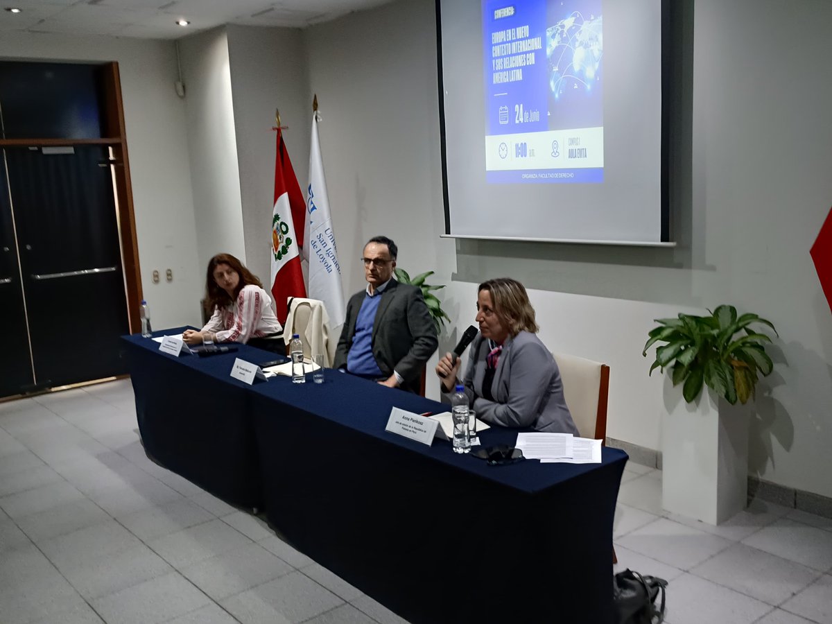 👉📙Por la invitación de <a href="/_USIL/">USIL</a> y La Facultad de Derecho <a href="/UsilDerecho/">USIL Derecho</a> nuestra Jefa de misión, Sra. #AnnaPieńkosz, participo en la Conferencia: Europa en el nuevo contexto internacional y sus relaciones con América Latina, ofreciendo valiosas perspectivas diplomáticas.