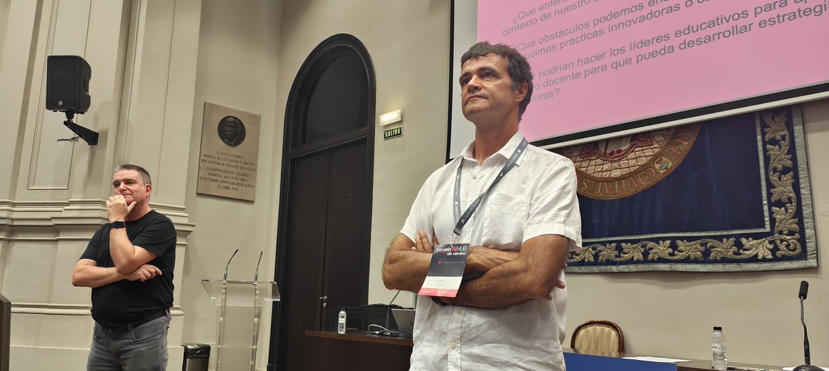 NewsNeus's tweet image. En la #EscueladeVerano del @csic #AIHub #EduCaixa reflexionamos sobre #liderazgo! En grupos,  experimentamos #proyectos, #activades y #modelos de actuación. 
 @ftsaez @coralregi @rfuente22 @jserenti @insperalada @CSIC @gencat