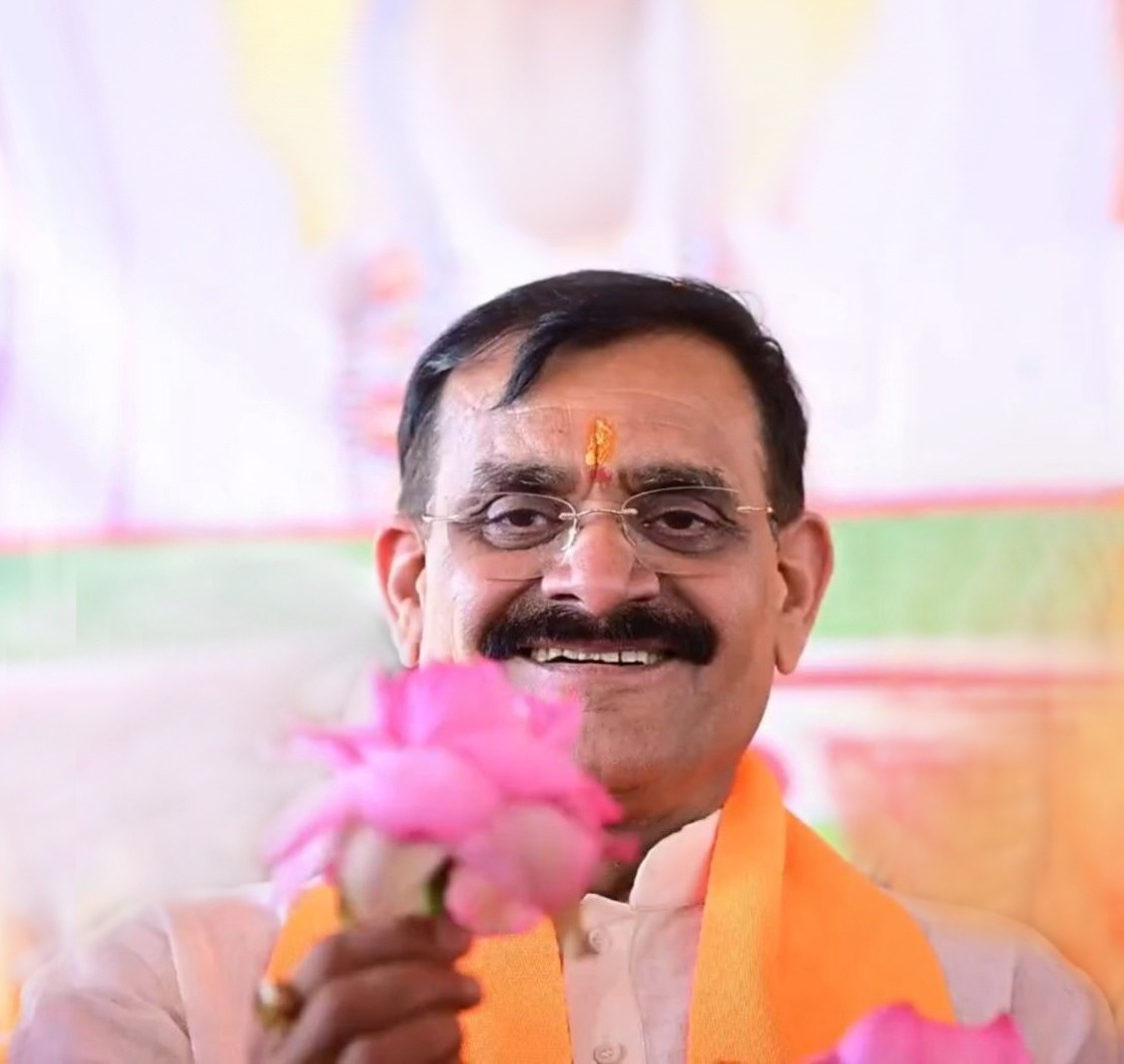 VD Sharma (@vdsharmabjp) on Twitter photo .<a href="/BJP4MP/">BJP Madhya Pradesh</a> प्रदेश अध्यक्ष के रूप में पाँच वर्ष तक संगठन की सेवा का सुअवसर प्रदान करने व मार्गदर्शन के लिए मैं पीएम श्री <a href="/narendramodi/">Narendra Modi</a> जी, केंद्रीय गृहमंत्री श्री <a href="/AmitShah/">Amit Shah</a> जी, राष्ट्रीय अध्यक्ष श्री <a href="/JPNadda/">Jagat Prakash Nadda</a> जी का हृदय से आभार व्यक्त करता हूँ। .<a href="/BJP4MP/">BJP Madhya Pradesh</a> प्रदेश अध्यक्ष के रूप में पाँच वर्ष तक संगठन की सेवा का सुअवसर प्रदान करने व मार्गदर्शन के लिए मैं पीएम श्री <a href="/narendramodi/">Narendra Modi</a> जी, केंद्रीय गृहमंत्री श्री <a href="/AmitShah/">Amit Shah</a> जी, राष्ट्रीय अध्यक्ष श्री <a href="/JPNadda/">Jagat Prakash Nadda</a> जी का हृदय से आभार व्यक्त करता हूँ।