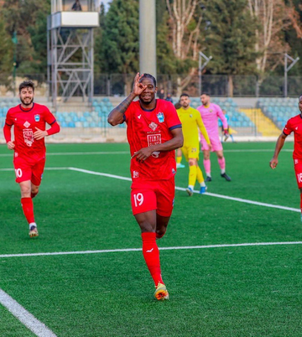 sylinational_FR's tweet photo. 🚨// #OFFICIEL ✅ // Salifou #Soumah donne la priorité au club du #DynamoKyiv & le club ukrainien est actuellement en procédure administrative. Le joueur devrait sauf surprise, évoluer sous les couleurs du #DynamoKyiv 

Un transfert qui pourrait rapporter 1,5 millions d’euros au club azéri de #ZiraFK