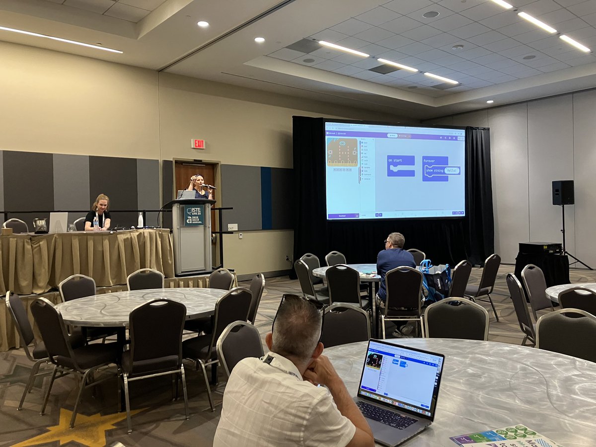 javierfaguilar's tweet photo. Happy to attend the #microbit block #coding with my friend Katie, Kiki &amp; Rudy
@microbit_edu #microbitChampions today @ISTEofficial Great information &amp; projects,
@efwmaschoo @dfwcsta #AFEteacher #RemoteLearning #equity #diversity #inclusion #confidence #creativity #EveryCanCode https://t.co/ikyVBWgwE8