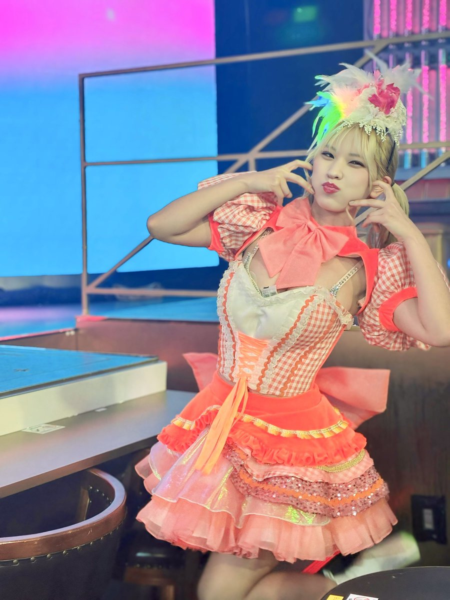 ファンミの日は1,2部見たこともあって、今までで1番たくさん写真撮ってたみたい。
行くたびに、少しずつ覚えてもらえるのがすごく嬉しいし、誰に注目して観ようかな？っていう楽しみも増えたよ！
#ちゅらさん6
<a href="/mana_churasun6/">💄まな@ちゅらさん6👶🏻</a> 
<a href="/rico_churasun6/">りこ@ちゅらさん6</a> 
<a href="/non_churasun6/">🦋のん@ちゅらさん6🦋</a> 
<a href="/tsuyuki_chura6/">💚🍍つゆき＠ちゅらさん6🍍💚</a> 
<a href="/milk_churasun6/">みるく@ちゅらさん6🍼</a>