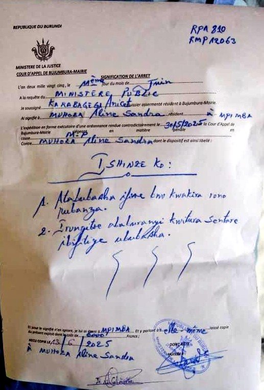 Après 14 mois de détention arbitraire de la journaliste Sandra Muhoza, après sa condamnation à 21 mois de prison ferme par le TGI Mukaza, la Cour d'appel de Bujumbura-Mairie s'est déclarée incompétente sur ce cas, le 10 juin 2025.
Mais Sandra croupit toujours à #Mpimba !
#Burundi