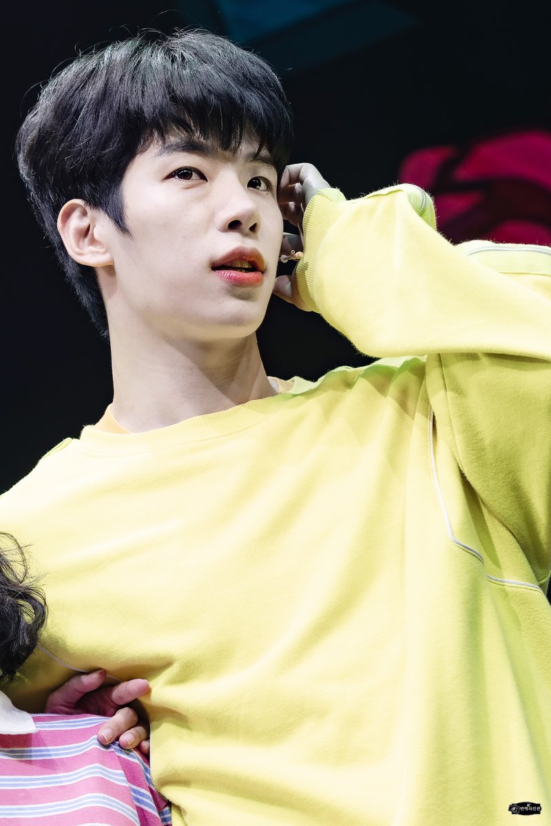 250702 뮤지컬 차미 포토타임

김고대 :: #황순종 배우님

아무리 봐도 청순하게 전화받는 중...