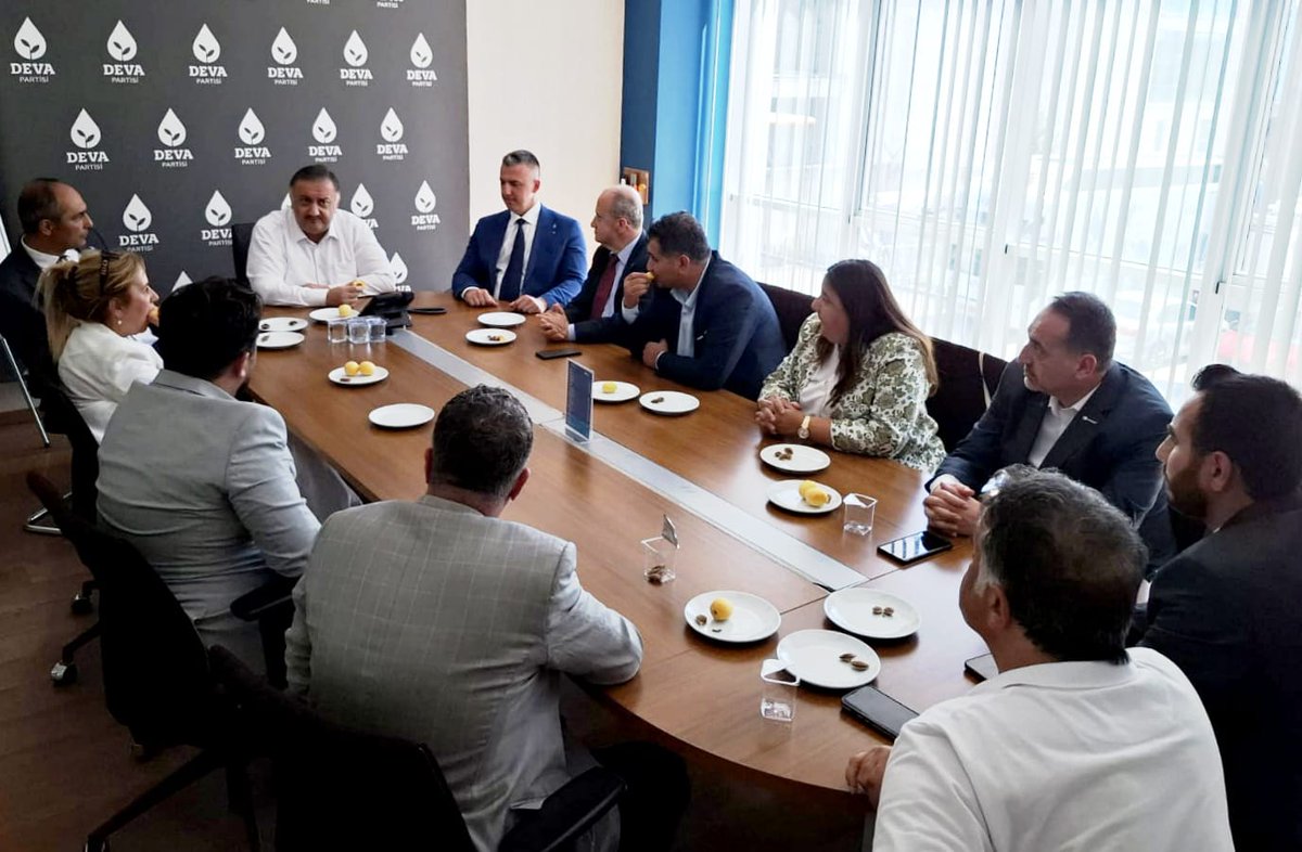 DEVA Partisi Genel Başkan Yardımcımız ve #İstanbul Mv.Sn.Hasan KARAL 'ı (<a href="/hasankaraltr/">Hasan Karal</a> ) Grup Toplantısını sonrası genel merkezimizde ziyaret ettik.
⚜️Kendilerine içten karşılamaları ve misafirperverliği için Teşekkür ederiz.
#BirlikZamanı #DevaYolu