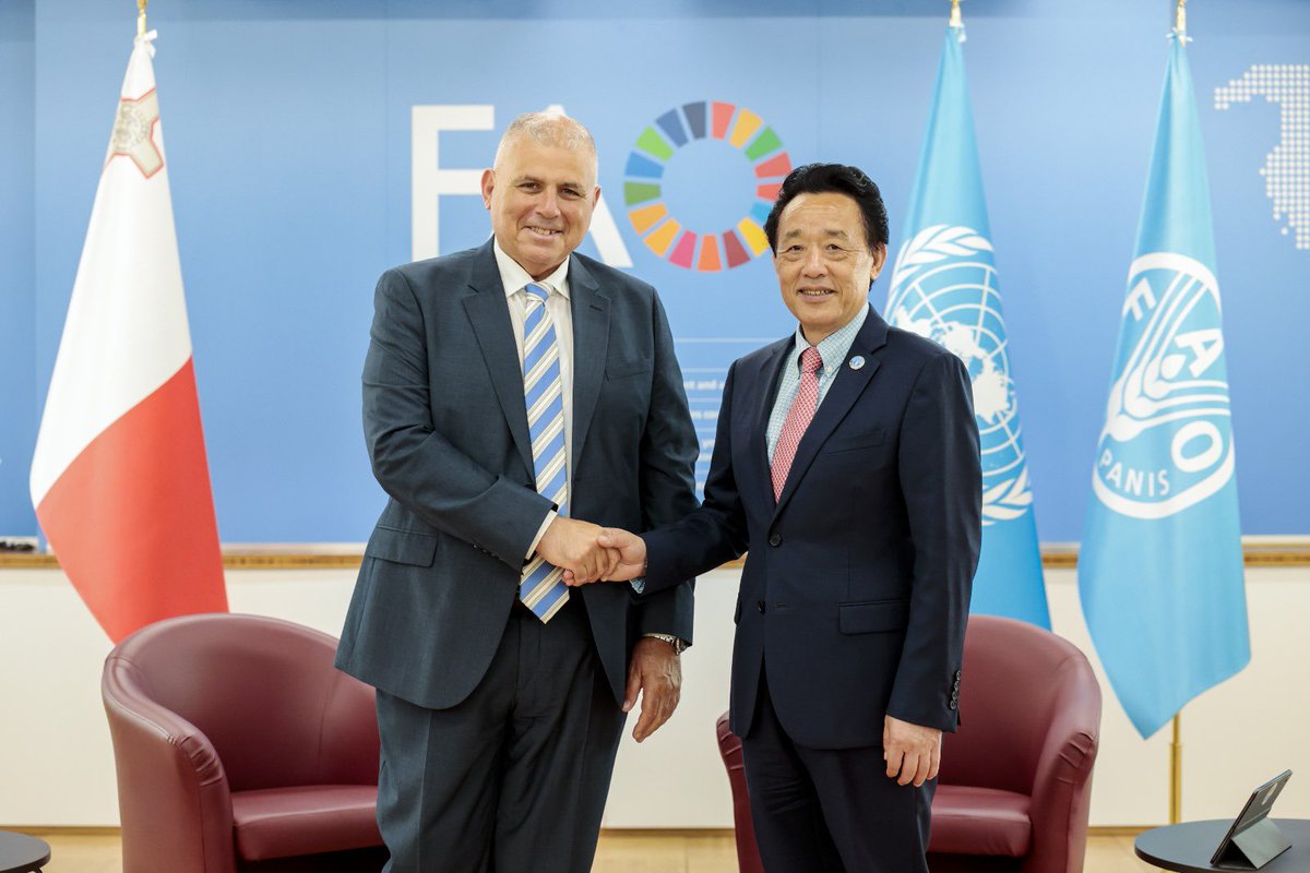 Anton Refalo (@antonrefalo) on Twitter photo In Rome 🇮🇹, I met with <a href="/FAO/">Food and Agriculture Organization</a> Director-General Dr. Qu Dongyu <a href="/FAODG/">FAO Director-General QU Dongyu</a>.
During this meeting we shared various ideas and experiences especially on sustainable fisheries 🎣 and innovation in agriculture 👨🌾. In Rome 🇮🇹, I met with <a href="/FAO/">Food and Agriculture Organization</a> Director-General Dr. Qu Dongyu <a href="/FAODG/">FAO Director-General QU Dongyu</a>.
During this meeting we shared various ideas and experiences especially on sustainable fisheries 🎣 and innovation in agriculture 👨🌾.