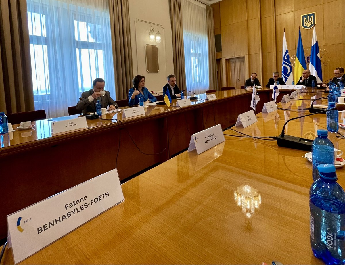 FateneB's tweet image. Solidarity visit to our 🇺🇦 partners together with a group of fellow ambassadors to the #OSCE 

Under #OSCE25FI we are holding Russia to account on a daily basis in Vienna. 

Important hence to:
- meet with 🇺🇦 officials &amp;amp; partners in Kyiv
- see the impact of projects 🇫🇷🇪🇺funds 1/2