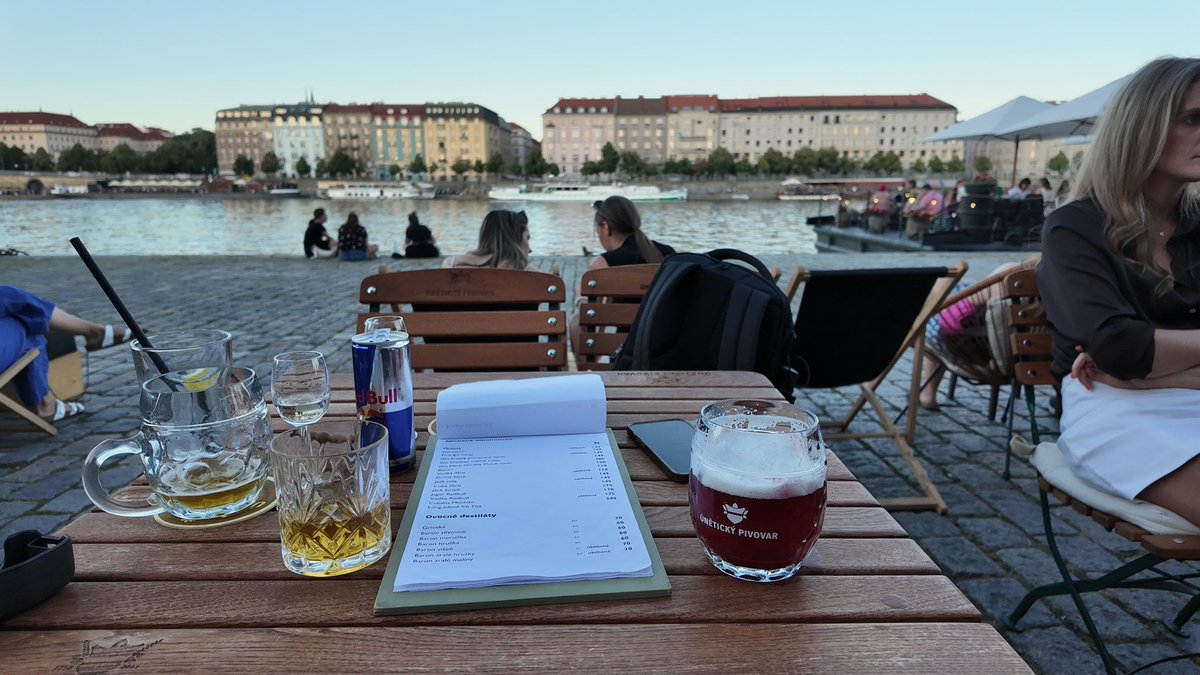 Ваше счастье, что я не живу в Праге. Иначе бы выпил всё местное пиво