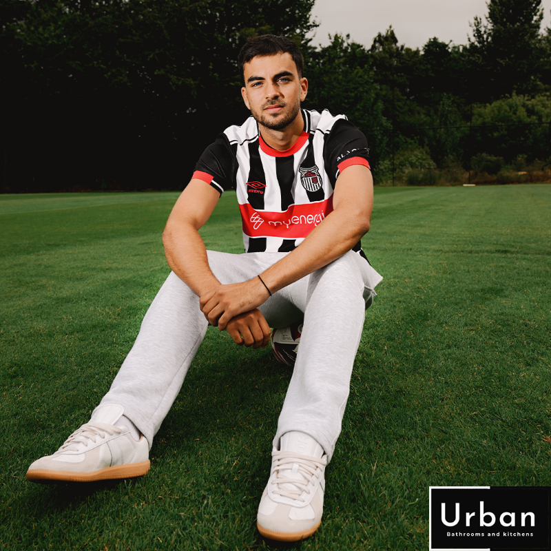 officialgtfc's tweet photo. ✍️ Zak Gilsenan joins the Mariners!

We are delighted to announce the signing of exciting young midfielder, Zak Gilsenan on a 2-year deal. 

Proudly sponsored by Urban Bathrooms and Kitchens.

#GTFC