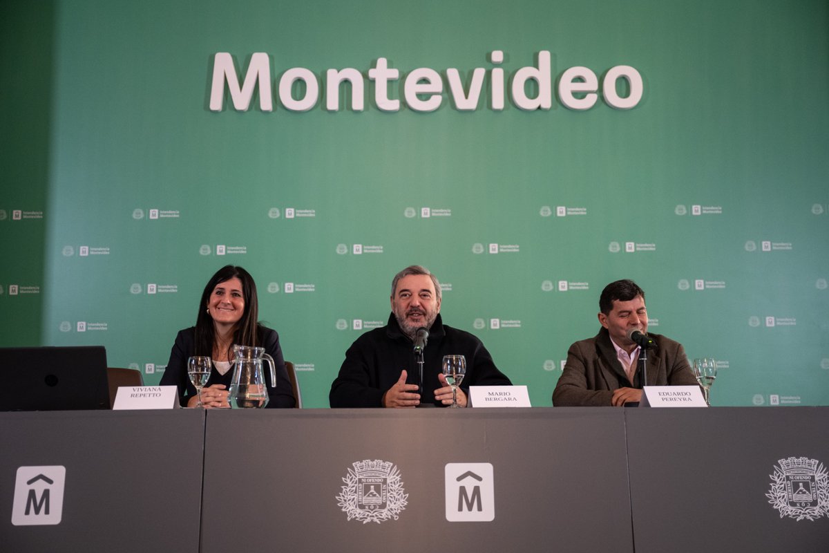 montevideoIM's tweet photo. Jornadas de Gobierno Departamental  🗳

Primer día de las jornadas de inducción para acompañar y apoyar el proceso de transición de gobierno 🗣️