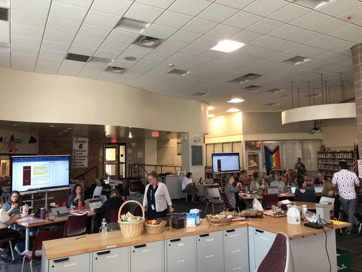 MikeBennett1759's tweet image. Important work going on @GreenvilleCSD the past two days. Our building level teams working on their goals for next year by using our data and a Artificial Intelligence platform created specifically for our district. Thank you AEG, @DocConner13 for the partnership. @QuestarIII