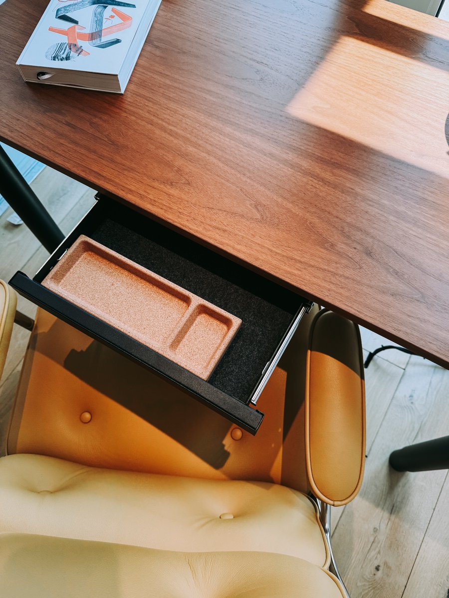 OneElevenDesign's tweet image. @millerknoll favorites from this year’s #DesignDays 🤩 Color, simplicity, technology…what could you use more of or upgrade in your space? #WellnessWednesday #SuccessByDesign