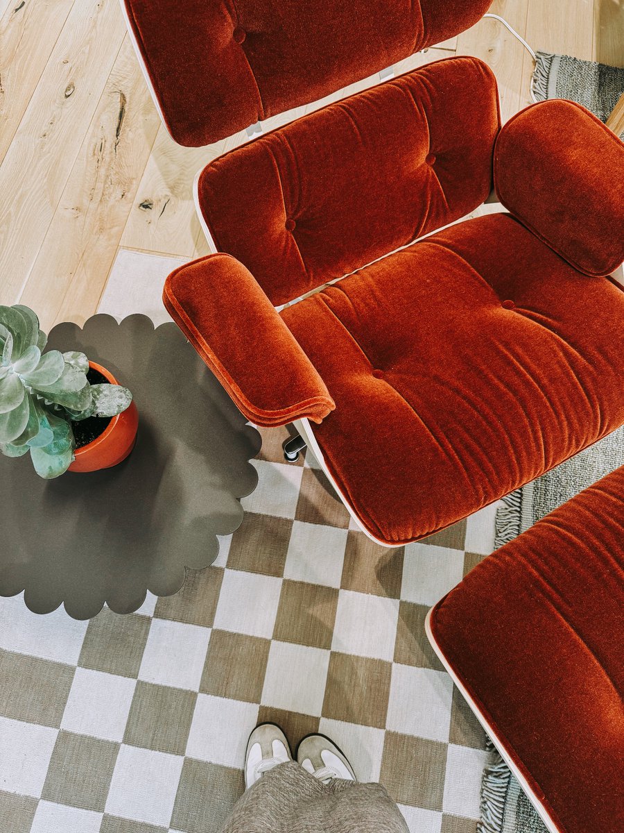 OneElevenDesign's tweet image. @millerknoll favorites from this year’s #DesignDays 🤩 Color, simplicity, technology…what could you use more of or upgrade in your space? #WellnessWednesday #SuccessByDesign