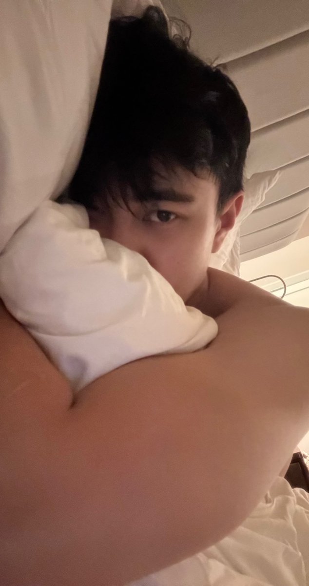 folkswagenolo's tweet photo. Good night 🥺 https://t.co/Vk3RWzMsq8