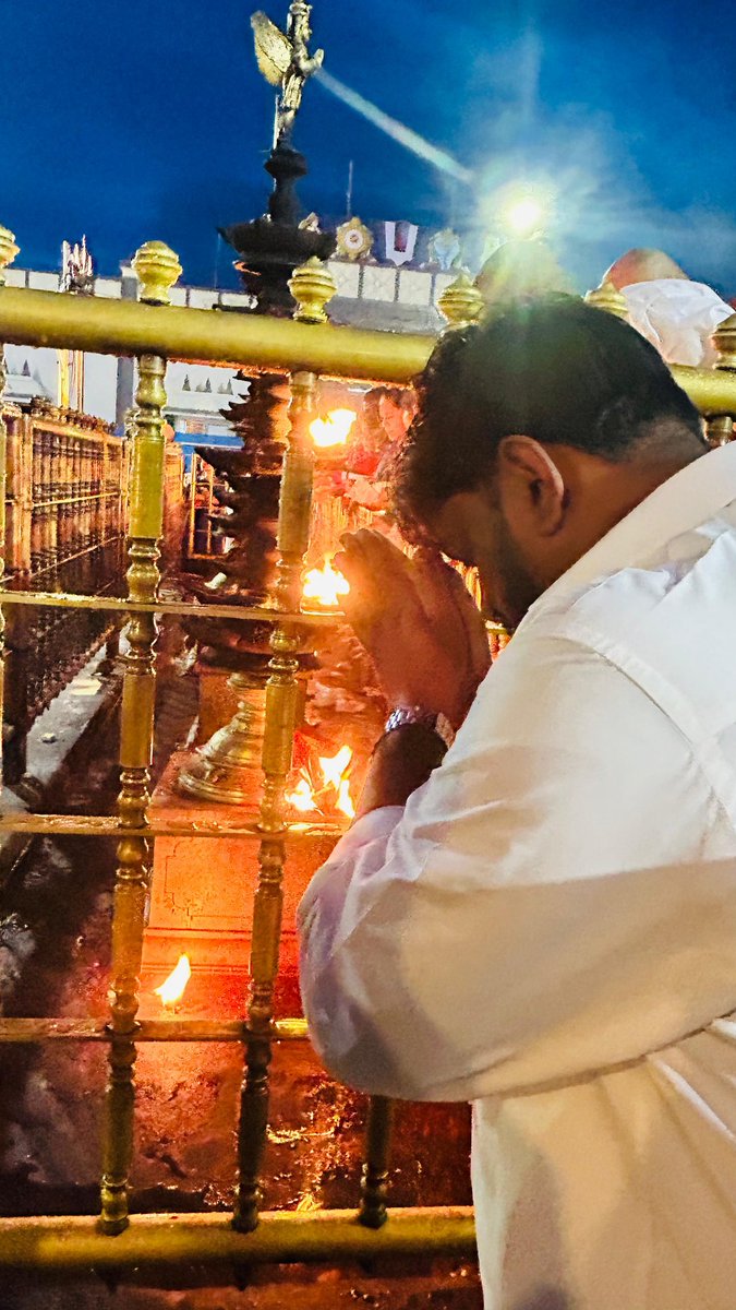 JSPsathishNSK's tweet image. కలియుగ ధైవం తిరుమల శ్రీ వెంకటేశ్వర స్వామి వారి దర్శనం..
ఓం నమో నారాయణాయః 🙏🏼
కూటమి గెలిచిన సందర్బంగా గత సంవత్సరం ఇదే రోజున వచ్చి మొక్కు తీర్చుకున్న, మళ్ళీ ఇదే రోజున దర్శనం చేసుకోవడం యాద్రుచికంగా కలిసి వచ్చింది.😊
జులై 2