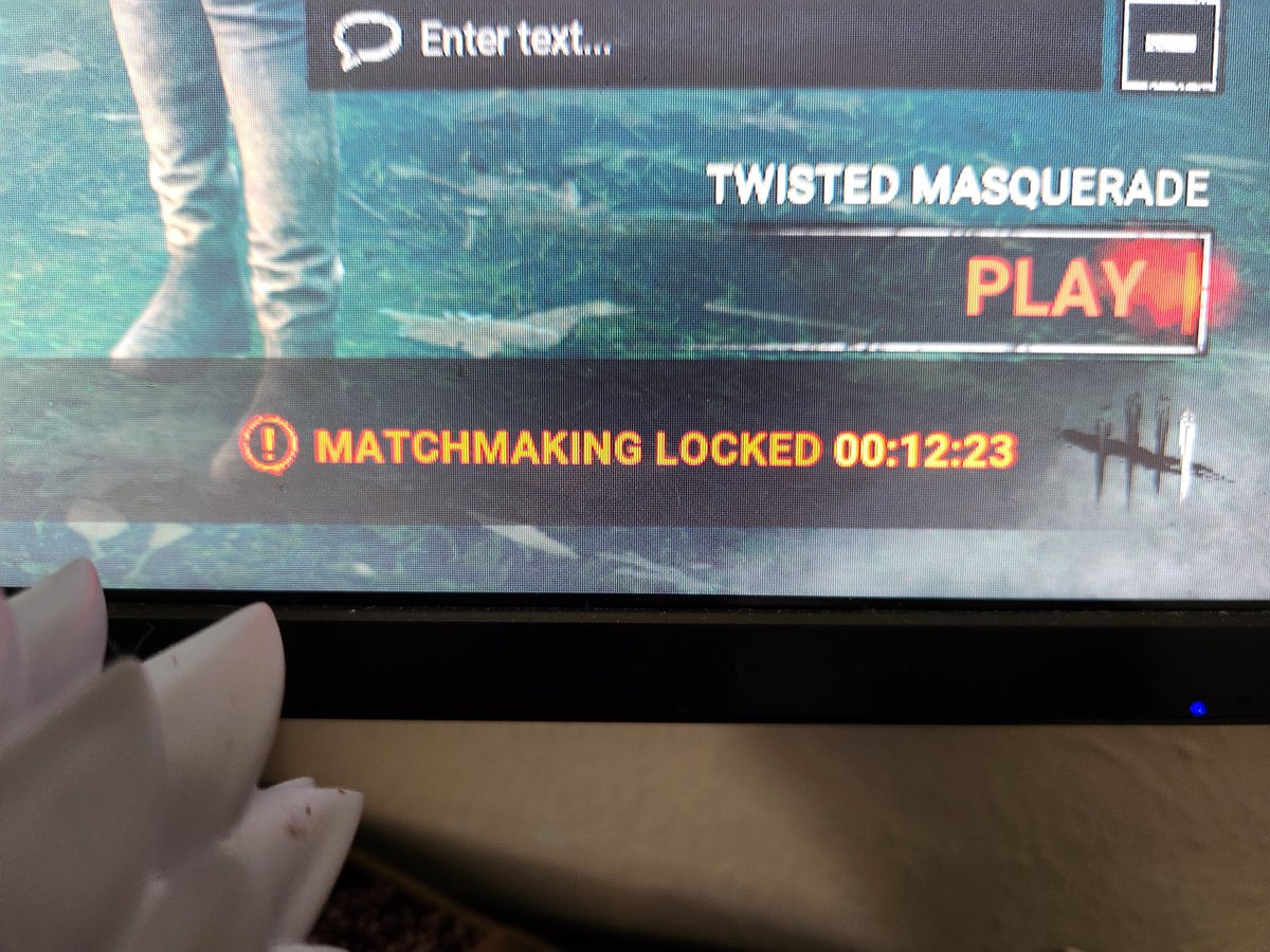 gleechiicat's tweet photo. Loaded up #deadbydaylight, pressed play, and the game gave me a 15min penalty. Lol what? https://t.co/ynMjH9waqw
