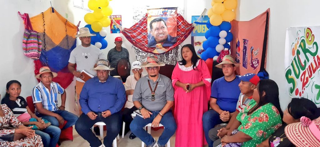 TupamaroMRT_'s tweet photo. #AlMomento|| Desde el municipio Sucre estado Zulia nuestro camarada Julio Portilla candidato a la alcaldía en reunión con los pueblos originarios y todas sus estructuras para la planificación de la victoria popular contundente de este próximo 27 de Julio.

#TupamaroEjemploDeLucha
#ComunaONada