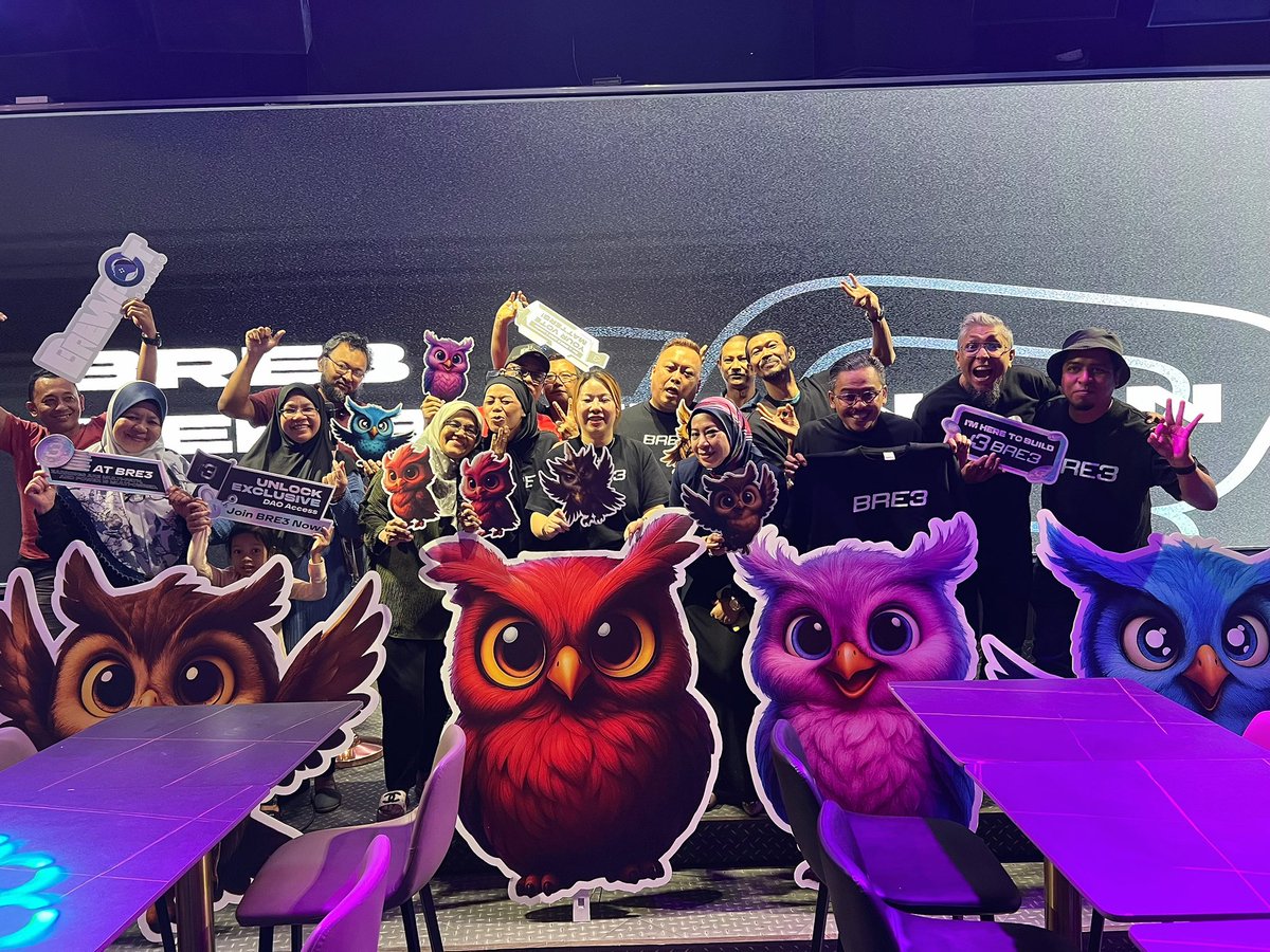 IrisOng8989's tweet photo. BRE3 DAO Malaysia community🔥
Protocols. Dreams. The future.
Offline Web3 hits different🤩
We Love BRE3—BREWPOT GAMING🎊❤️❤️❤️

#BRE3 #BREWPOTGAMING #Web3Gaming #DAO #Web3Revolution https://t.co/UWcCxisa32
