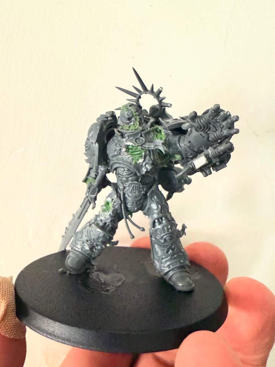 husker04's tweet photo. Wip Robute Ghouliman. I figure the Armour of Gate malfunctioned and he came back wrong.
#warhammer #Warhammer40000 #WarhammerCommunity #warhammer40k #SpaceMarine #zombies #cadia #ultramarine #warhammerconversion #warmongers #nurgle #chaos #brains #warhammerpainting #ghouliman https://t.co/WE7L3pi0g4