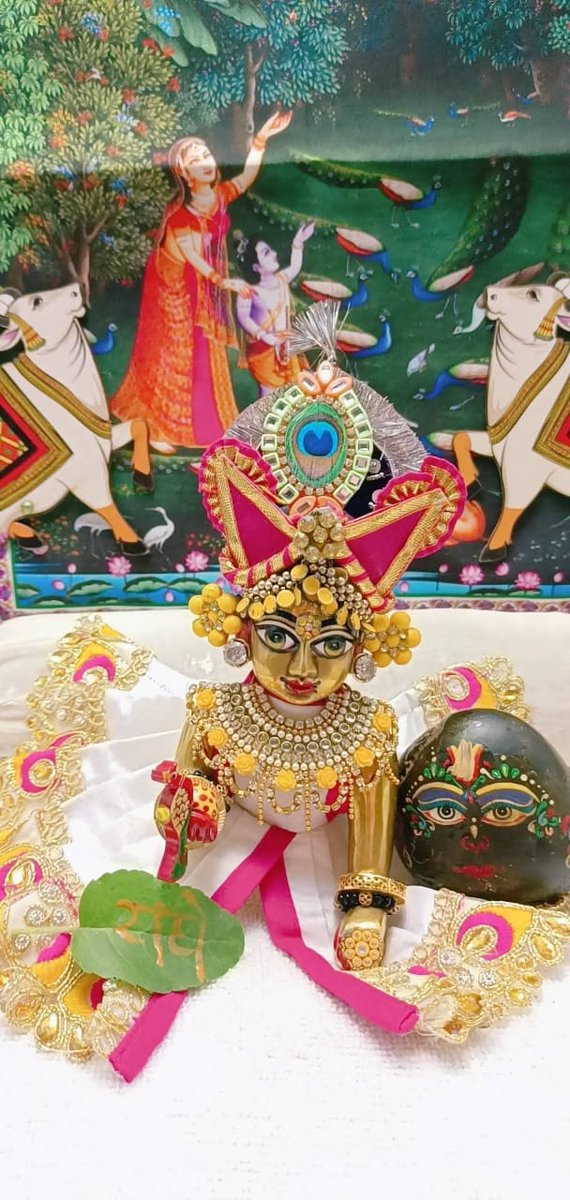 भरोसा अगर कृष्ण पर हो तो वे सिर्फ कृपा ही
 नहीं करते बल्कि सारथी भी बन जाते है 
*Jss*
राधै राधै
नमो नारायण जी 👏👏 
जय मां भवानी 👏👏 
राम राम सा 👏👏