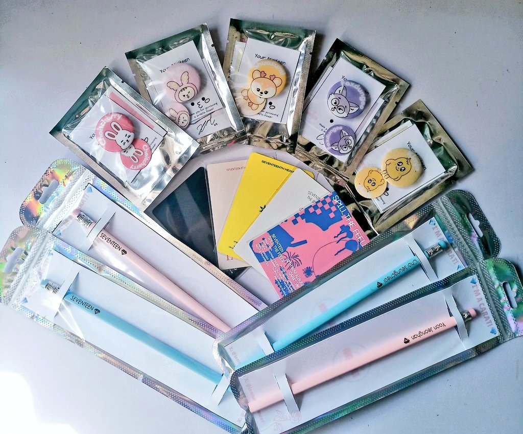 iamnota_flower's tweet photo. ✨GIVE BACK GIVE AWAY!!!✨

1 WINNER OF SK PC
2 WINNERS OF CARAT BOX 

✓Like, RT, follow @iamnota_flower and follow @boojihao
✓Comment "thank you sponsor!" 
✓Drop proofs 🫶🏻
✓Must be willing to shoulder PF and SF 
✓End : tomorrow https://t.co/X9CjSqMDNm
