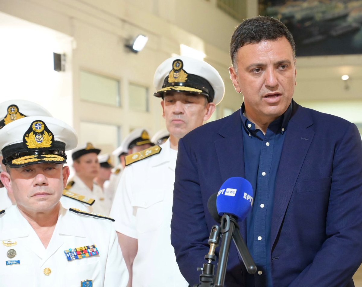 Το λιμάνι του Πειραιά ενισχύεται με άλλους 50 λιμενικούς — δεύτερη επιχειρησιακή ενίσχυση μέσα σε 3 μήνες — για την καλύτερη και ασφαλέστερη εξυπηρέτηση των επιβατών.

Τα επιπλέον 100 στελέχη του Λιμενικού Σώματος στον Πειραιά, θα ενισχύσουν ουσιαστικά την ασφάλεια και την