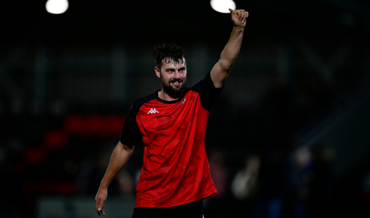 ✍️ Hands up for another...

❤️🖤 #WeAreTheCity