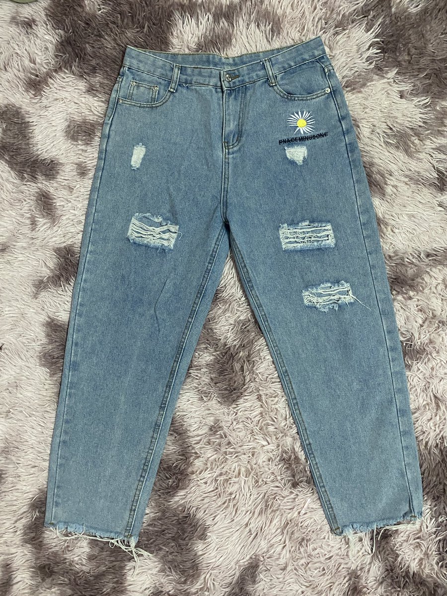 second_clothc's tweet photo. กางเกงยีนส์แต่งขาด
  🌱 L - XL 🌱 
ส่งต่อ 100 รวมส่ง  ราคาคุยกันได้ค่ะ
📦 DM // ใต้เม้น  คับ❤️
#ส่งต่อเสื้อผ้า #เสื้อผ้ามือสอง #เสื้อผ้ามือ2 #กางเกงมือหนึ่ง #ส่งต่อกางเกงยีนส์ #เสื้อผ้าราคาถูก #กางเกงยีนส์ https://t.co/hwYIsWsk2w