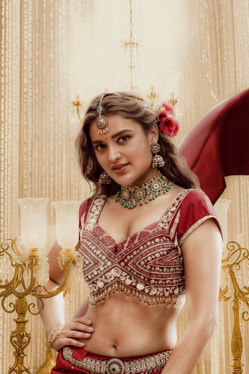 Repu vimal lo <a href="/AgerwalNidhhi/">Nidhhi Agerwal 🌟 Panchami</a> 😗🔥

#NidhhiAgerwal
