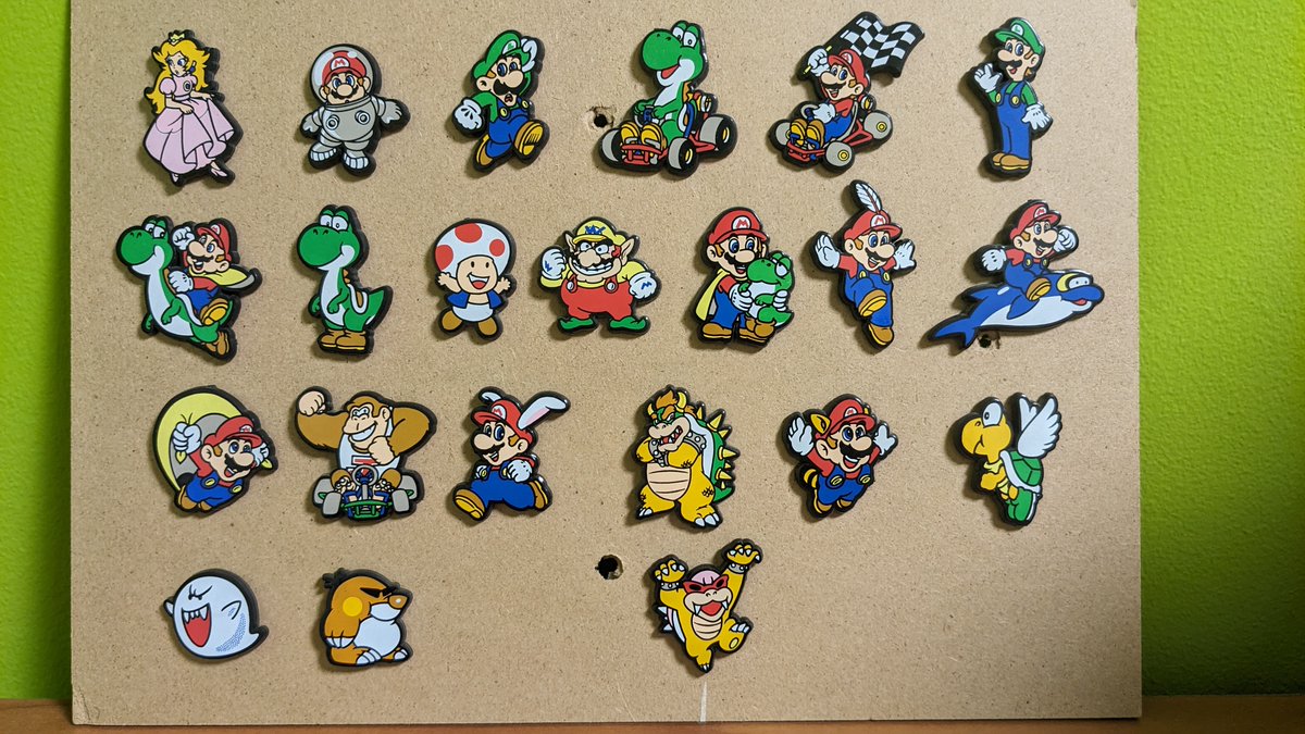 Finished the collection that was released in my country! ^_^

Now three to go of the extra alternate collection pins.